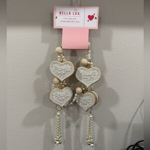 Bella Lux Valentine’s Day Festive beaded pearl Heart 6’ Garland